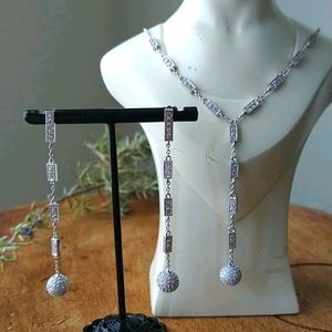 White Rhodium necklace and earrings set